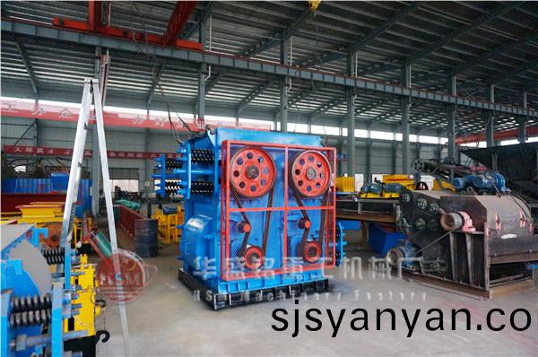 四輥(gun)破碎(sui)機