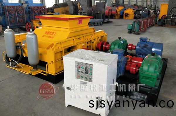 對(dui)輥(gun)破碎(sui)機