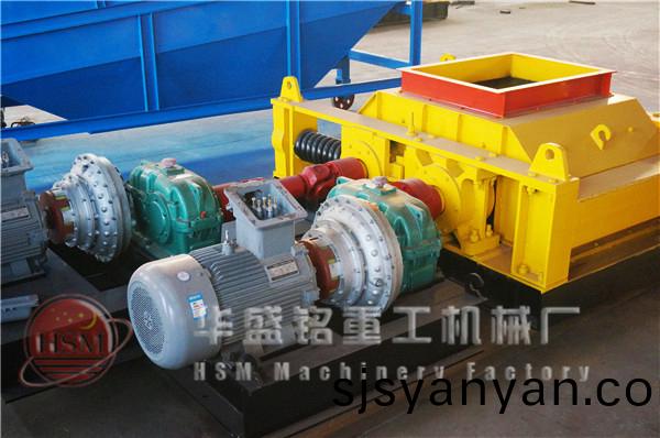 雙(shuang)齒輥破(po)碎(sui)機