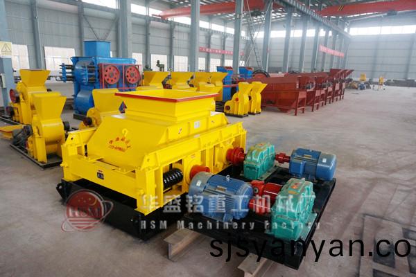 雙(shuang)齒輥(gun)破碎機(ji)