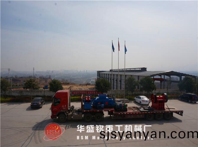 雙(shuang)齒(chi)輥破碎(sui)機