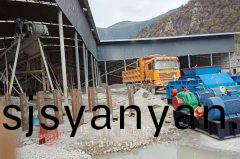 甘(gan)肅(su)1212大型液壓(ya)對(dui)輥破順(shun)利(li)投産