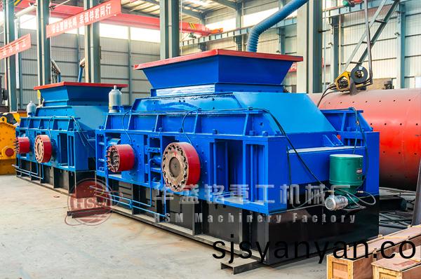 對(dui)輥(gun)破(po)碎(sui)機(ji)圖片(pian)