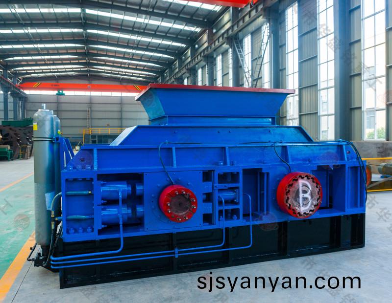 對輥(gun)破(po)碎(sui)機(ji)