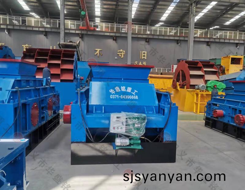 雙齒輥(gun)破碎(sui)機