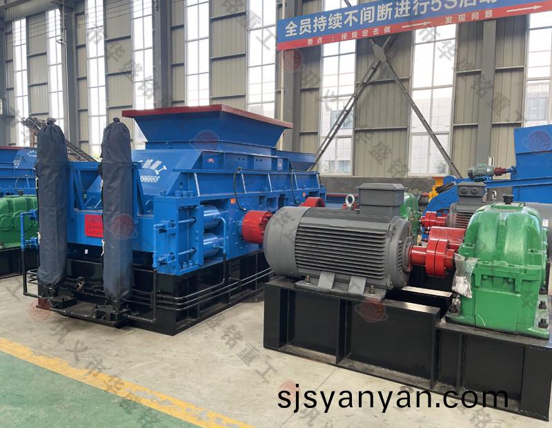 對輥(gun)製砂(sha)機