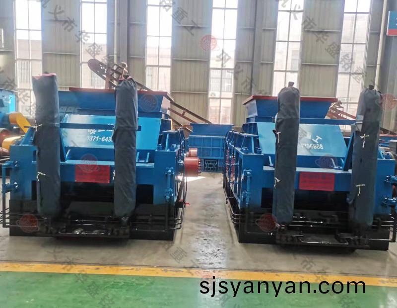 對(dui)輥(gun)製(zhi)砂機(ji)
