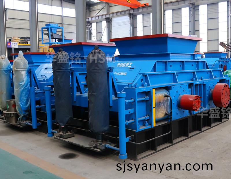 液壓對(dui)輥破(po)碎機價(jia)格